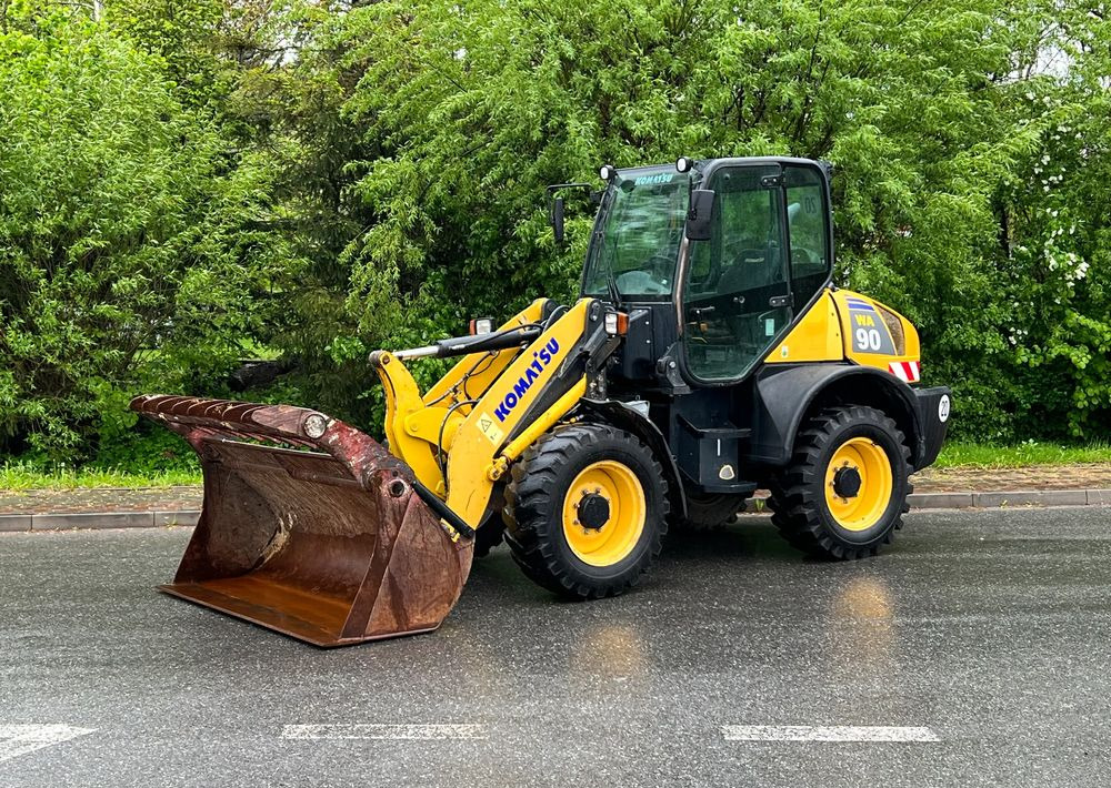 Komatsu Ładowarka KOMATSU WA 90 STAN IDEALNY - Колісний навантажувач: фото 1 Komatsu Ładowarka KOMATSU WA 90 STAN IDEALNY - Колісний навантажувач: фото 1