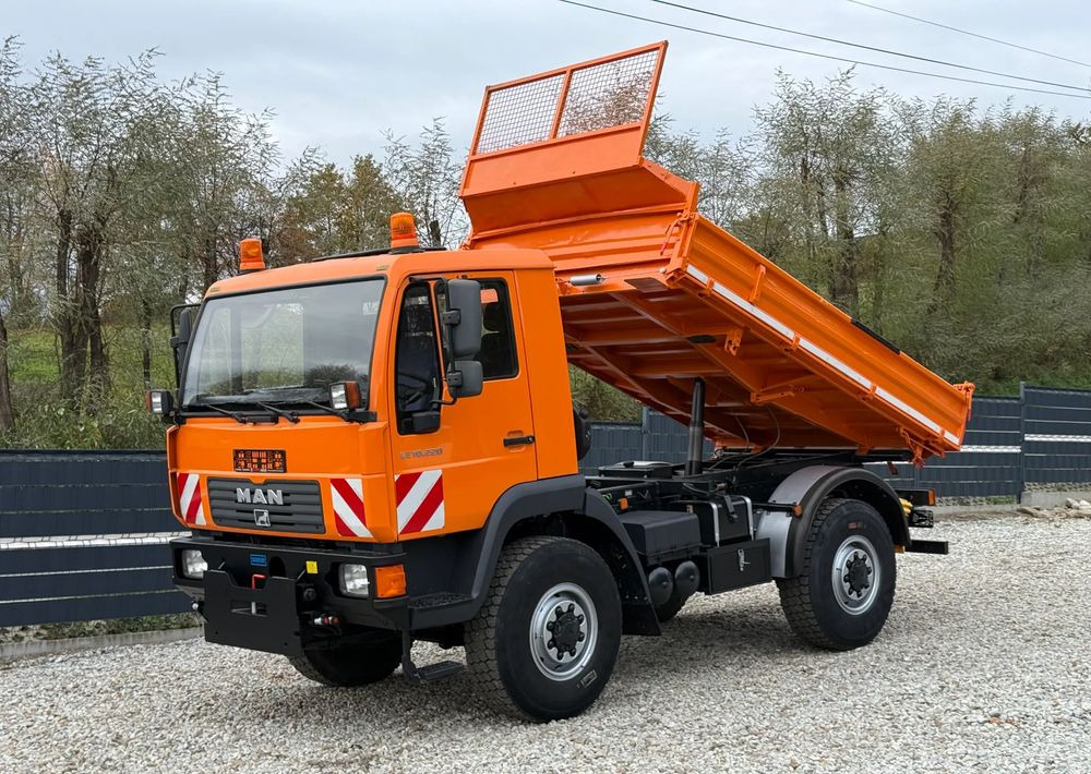MAN * MAN 10-220 * Wywrotka Kiper Meiller * 4x4 * Zimowe Utrzymanie * Unimog * - Самоскид вантажівка: фото 1 MAN * MAN 10-220 * Wywrotka Kiper Meiller * 4x4 * Zimowe Utrzymanie * Unimog * - Самоскид вантажівка: фото 1