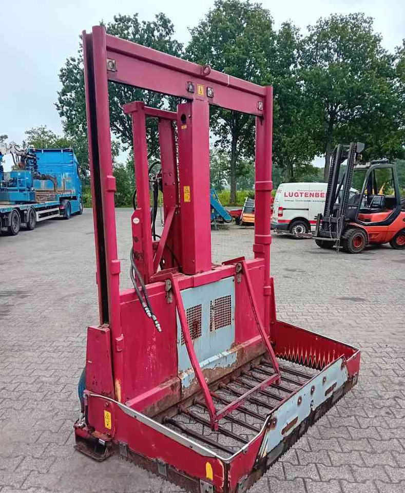 BVL Megastar 170 kuilvoersnijder met lift - Техніка для силосу: фото 1 BVL Megastar 170 kuilvoersnijder met lift - Техніка для силосу: фото 1