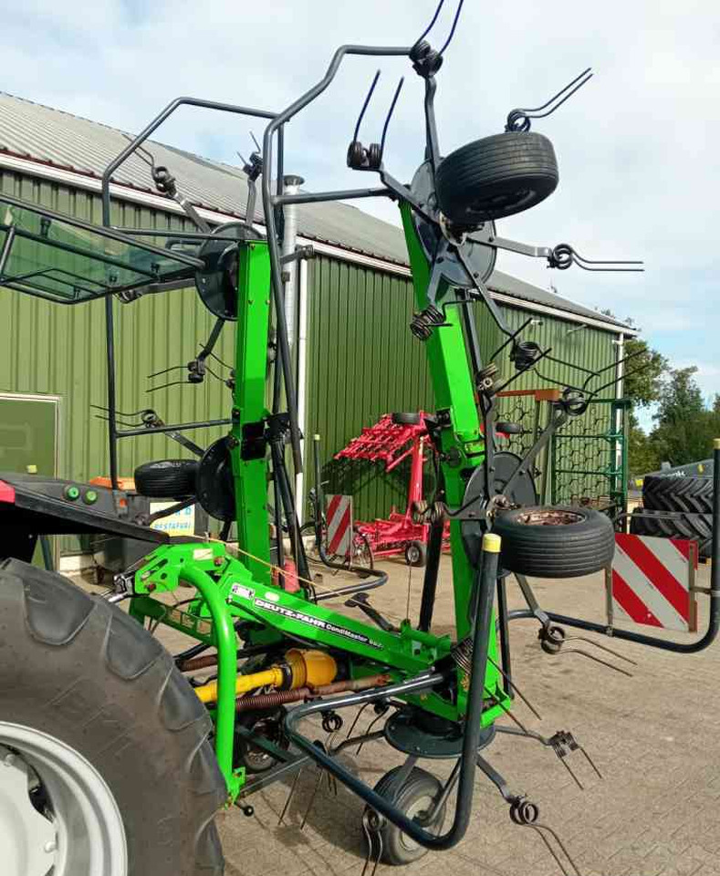 Deutz-Fahr Condimaster 6821 schudder weidebouwmachines - Сіноворушилка: фото 1 Deutz-Fahr Condimaster 6821 schudder weidebouwmachines - Сіноворушилка: фото 1