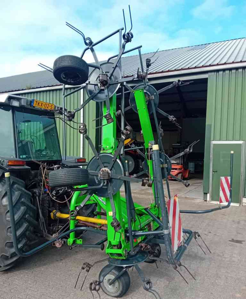 Deutz-Fahr Condimaster 6821 schudder weidebouwmachines - Сіноворушилка: фото 3 Deutz-Fahr Condimaster 6821 schudder weidebouwmachines - Сіноворушилка: фото 3