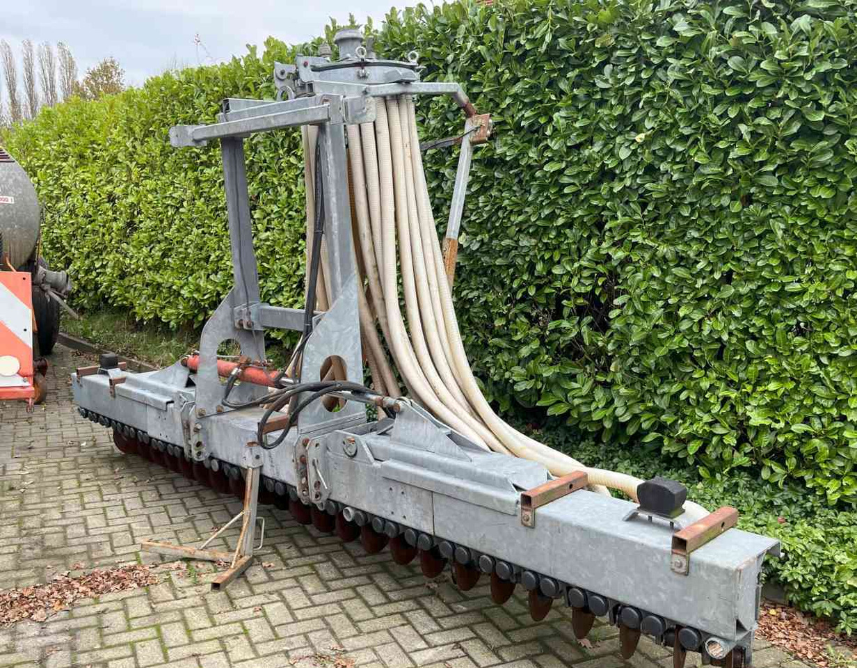 Jako ZBM 480 Zodebemester graslandbemester injecteur mestverwerking - Аплікатор для внесення добрив в грунт: фото 1 Jako ZBM 480 Zodebemester graslandbemester injecteur mestverwerking - Аплікатор для внесення добрив в грунт: фото 1