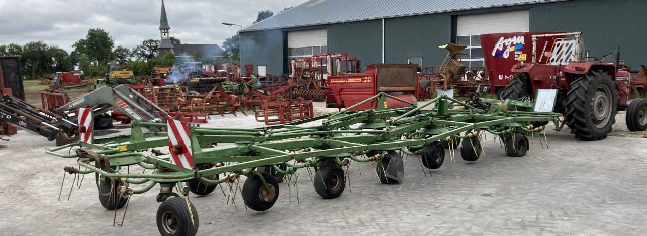 Krone KW 15.02/14 schudder weidebouwmachines - Сіноворушилка: фото 1 Krone KW 15.02/14 schudder weidebouwmachines - Сіноворушилка: фото 1