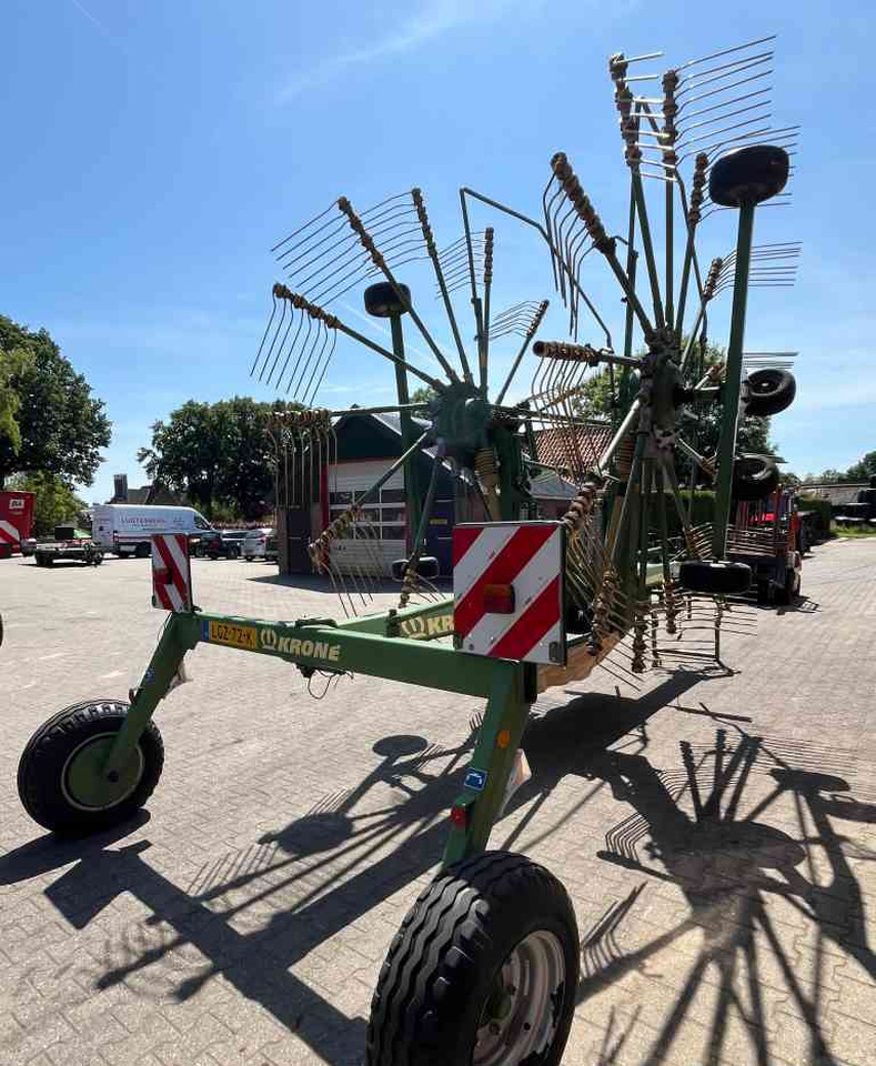 Krone Swadro 900 zwadhark weidebouwmachines - Сіноворушилка: фото 4 Krone Swadro 900 zwadhark weidebouwmachines - Сіноворушилка: фото 4