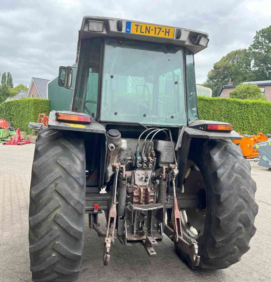 Massey Ferguson 3080 Speedshift Tractoren - Трактор: фото 4 Massey Ferguson 3080 Speedshift Tractoren - Трактор: фото 4