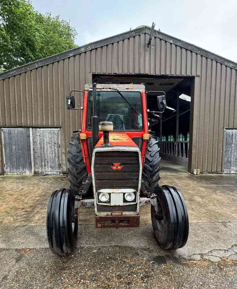 Massey Ferguson 575 - Трактор: фото 3 Massey Ferguson 575 - Трактор: фото 3