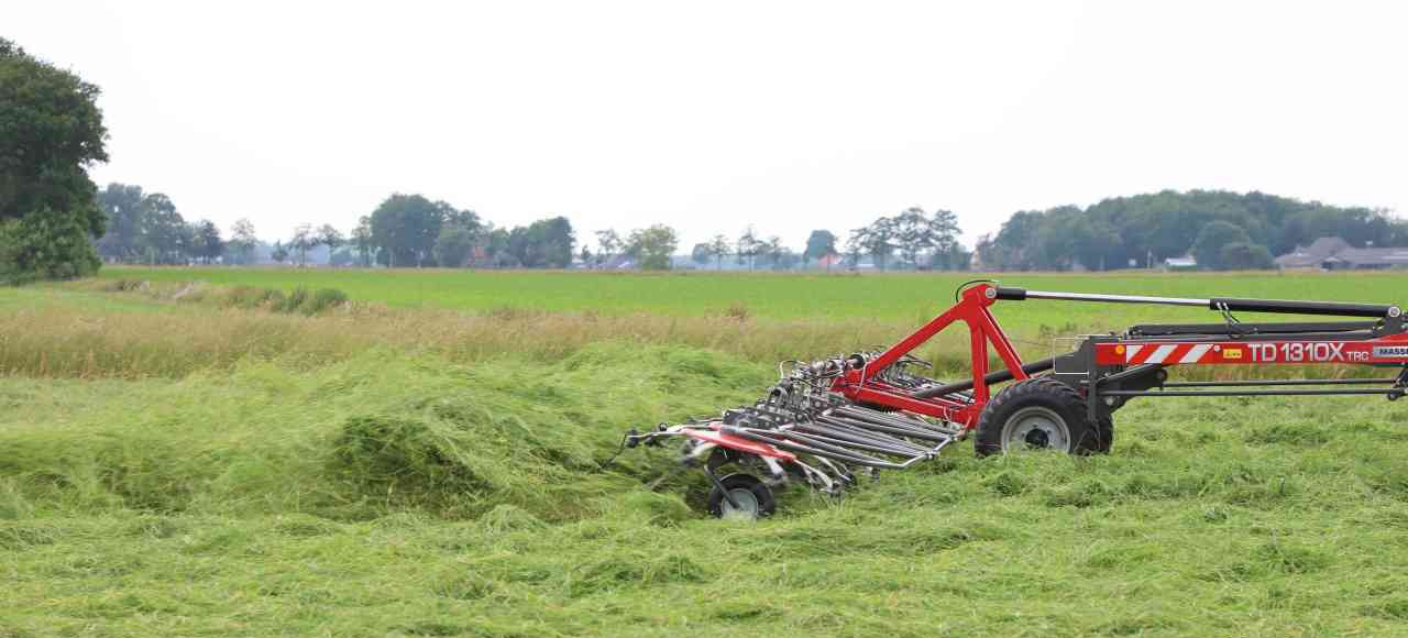 Massey Ferguson TD 1028X TRC Haaktandschudder Lely Lotus weidebouwmachines. - Сіноворушилка: фото 4 Massey Ferguson TD 1028X TRC Haaktandschudder Lely Lotus weidebouwmachines. - Сіноворушилка: фото 4