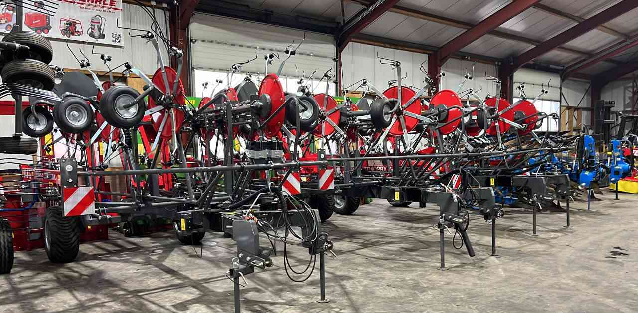 Massey Ferguson TD 1028X TRC Haaktandschudder Lely Lotus weidebouwmachines. - Сіноворушилка: фото 3 Massey Ferguson TD 1028X TRC Haaktandschudder Lely Lotus weidebouwmachines. - Сіноворушилка: фото 3