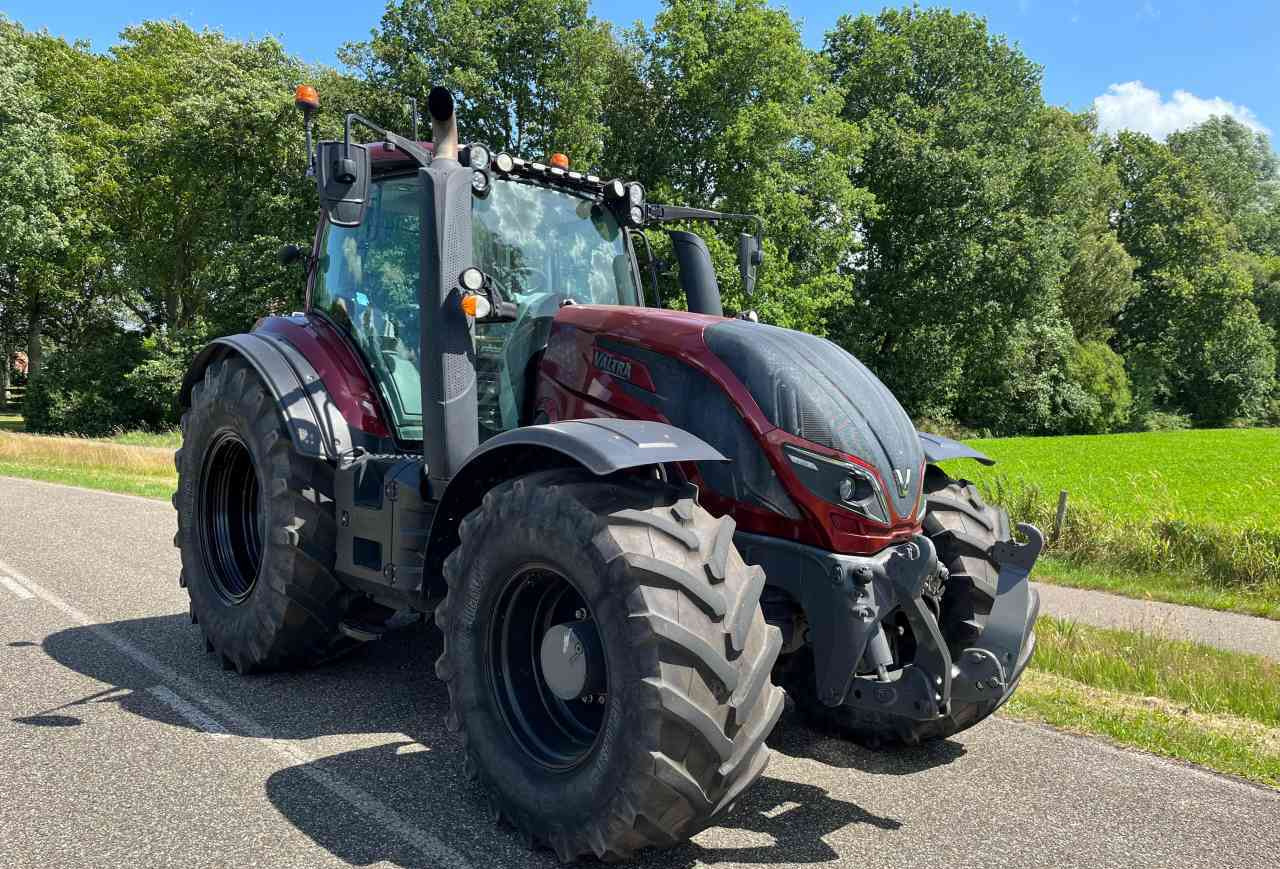 Valtra T234 Direct Tractoren - Трактор: фото 1 Valtra T234 Direct Tractoren - Трактор: фото 1