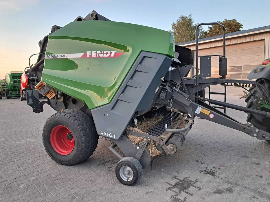 Fendt ROTANA 160V XtraCut - Прес-підбирач рулонний: фото 1 Fendt ROTANA 160V XtraCut - Прес-підбирач рулонний: фото 1