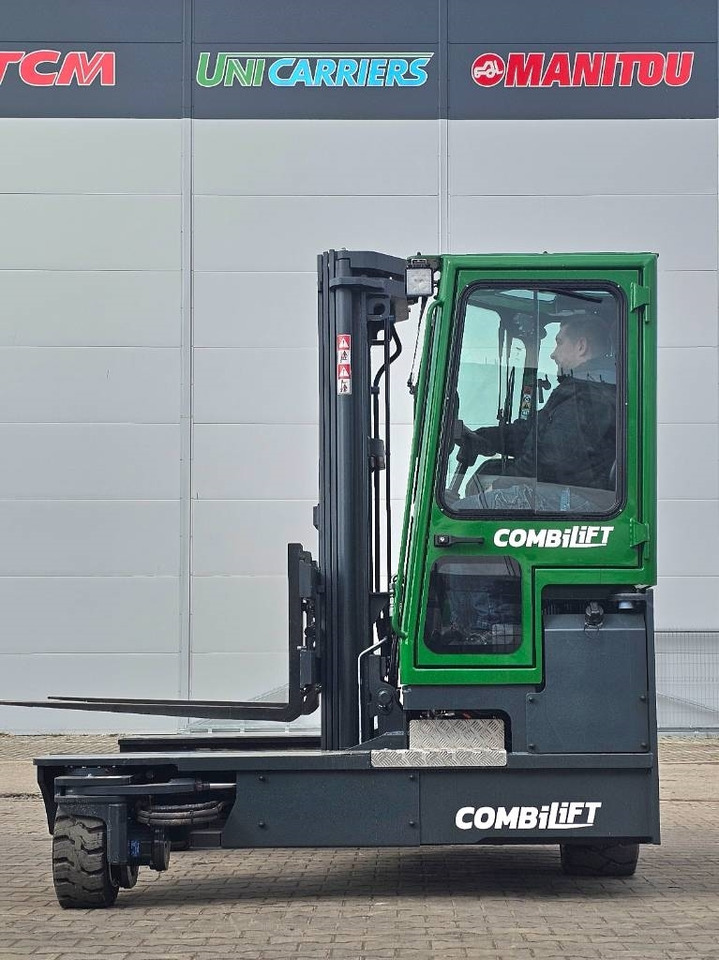 Combilift C 4000 D MK4 150 hrs RENTED - Чотириходовий річ-трак: фото 5 Combilift C 4000 D MK4 150 hrs RENTED - Чотириходовий річ-трак: фото 5