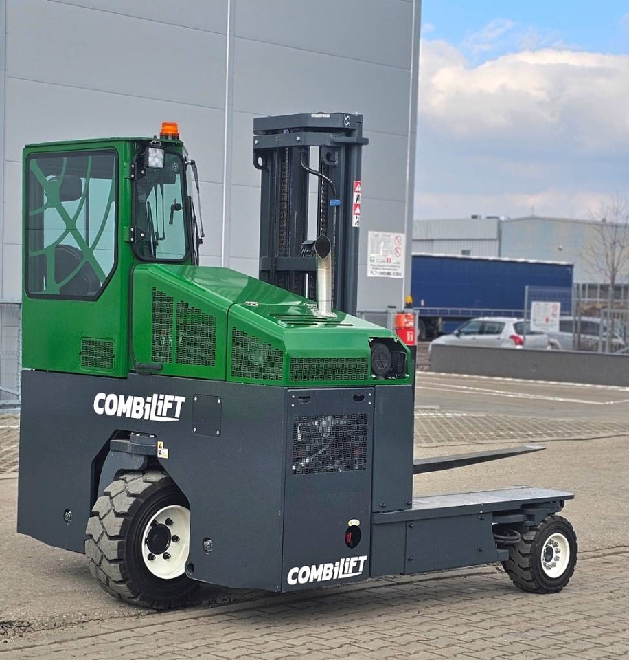 Combilift C 4000 D MK4 150 hrs RENTED - Чотириходовий річ-трак: фото 2 Combilift C 4000 D MK4 150 hrs RENTED - Чотириходовий річ-трак: фото 2