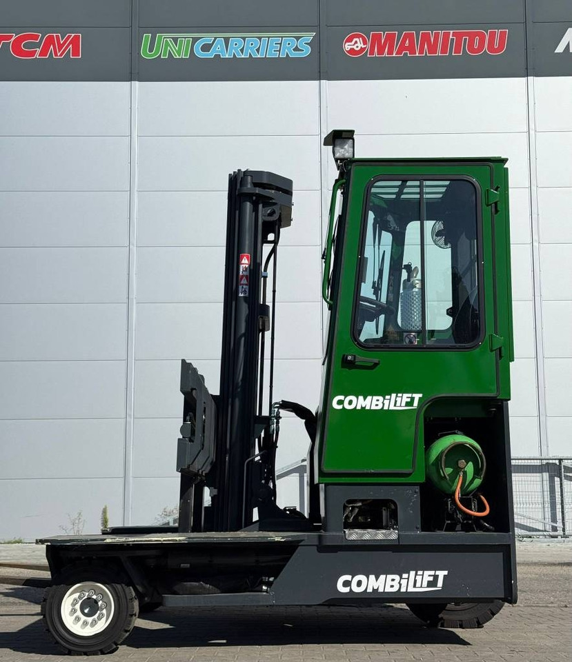 Combilift C 4000 LPG - Чотириходовий річ-трак: фото 4 Combilift C 4000 LPG - Чотириходовий річ-трак: фото 4