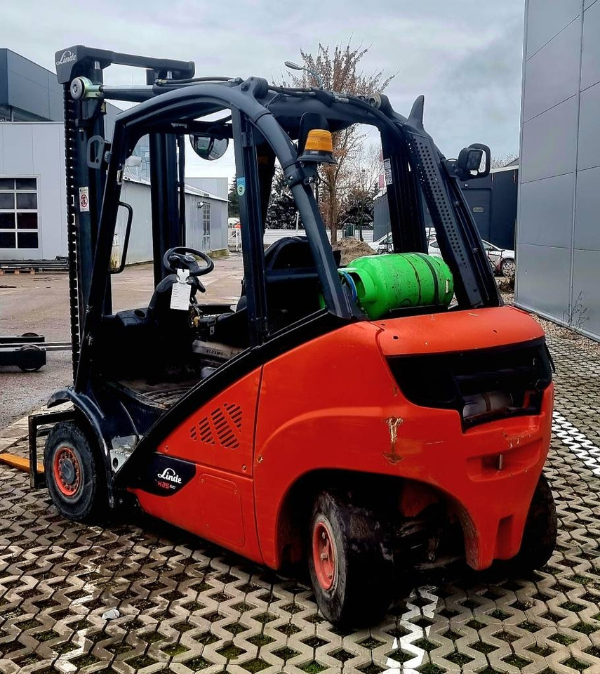 Linde H 25 T - 02 - Газовий навантажувач: фото 1 Linde H 25 T - 02 - Газовий навантажувач: фото 1