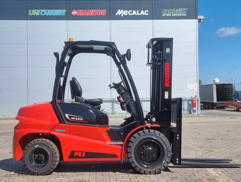 Manitou MI 30 D UNUSED TRIPLEX !! SALE - Дизельний навантажувач: фото 1 Manitou MI 30 D UNUSED TRIPLEX !! SALE - Дизельний навантажувач: фото 1
