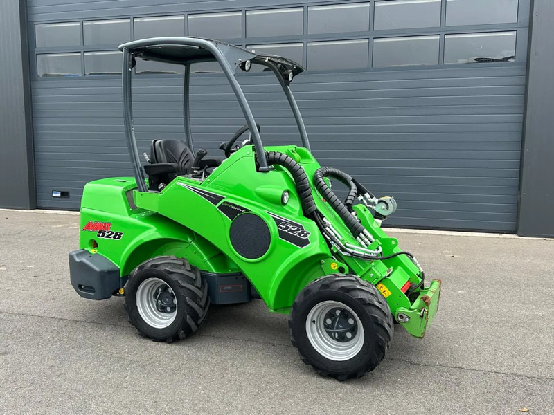 Avant 528 mini-shovel - Гусеничний міні-навантажувач: фото 1 Avant 528 mini-shovel - Гусеничний міні-навантажувач: фото 1