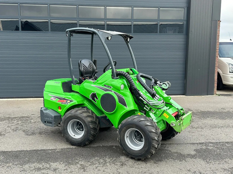 Avant 635i mini-shovel - Гусеничний міні-навантажувач: фото 2 Avant 635i mini-shovel - Гусеничний міні-навантажувач: фото 2