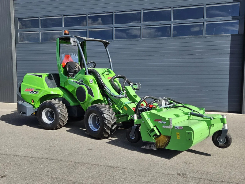 Avant 735i Rental mini-shovel - Гусеничний міні-навантажувач: фото 1 Avant 735i Rental mini-shovel - Гусеничний міні-навантажувач: фото 1