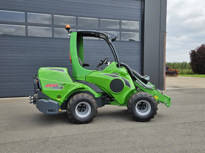 Avant 755i Rental mini-shovel - Гусеничний міні-навантажувач: фото 3 Avant 755i Rental mini-shovel - Гусеничний міні-навантажувач: фото 3