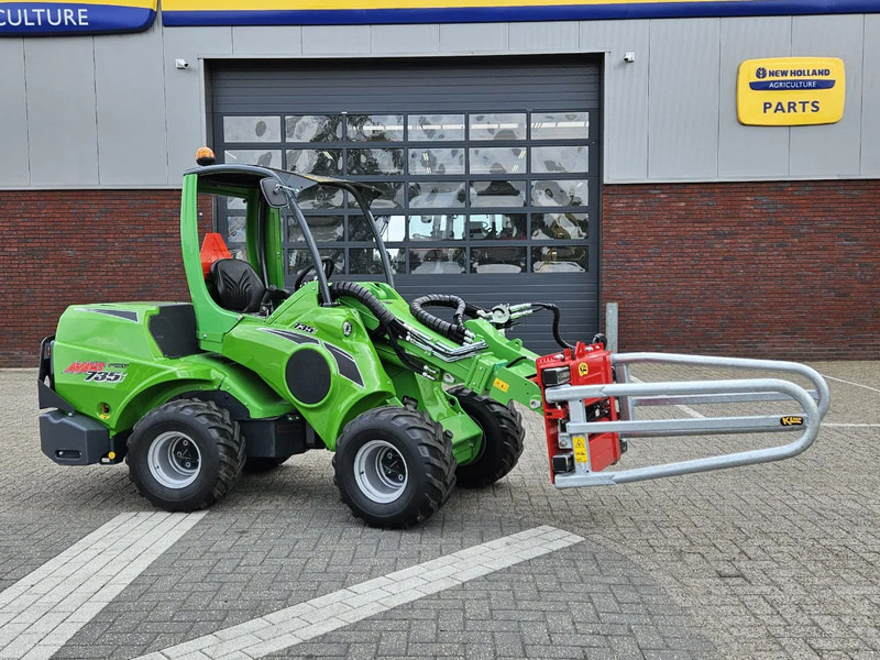 Avant Mini-shovel 735i Rental met Kemp balenklem - Гусеничний міні-навантажувач: фото 2 Avant Mini-shovel 735i Rental met Kemp balenklem - Гусеничний міні-навантажувач: фото 2