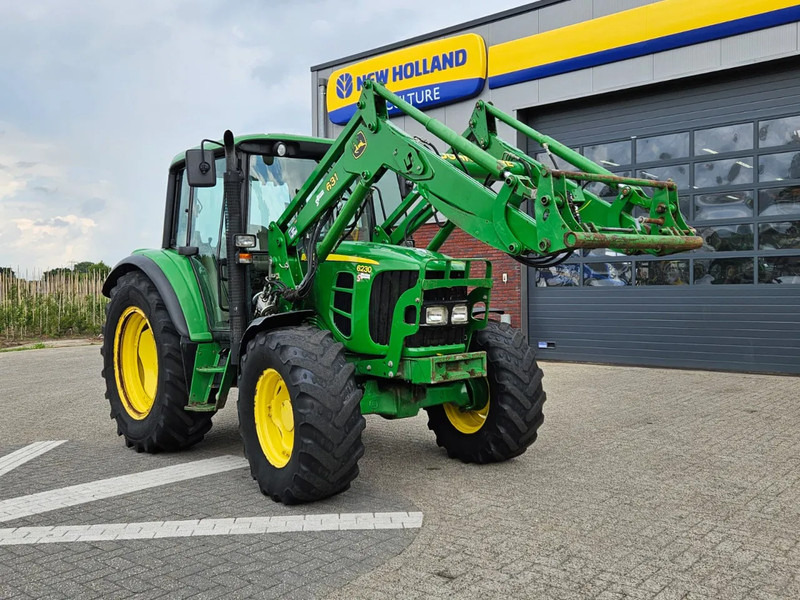 John Deere 6230 met 631 voorlader - Трактор: фото 1 John Deere 6230 met 631 voorlader - Трактор: фото 1