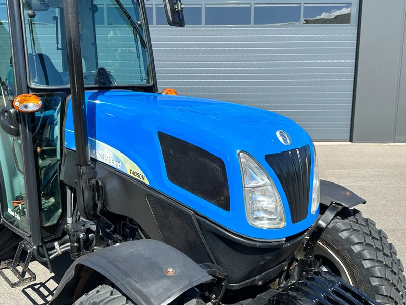 New Holland T4050N Supersteer - Трактор: фото 4 New Holland T4050N Supersteer - Трактор: фото 4