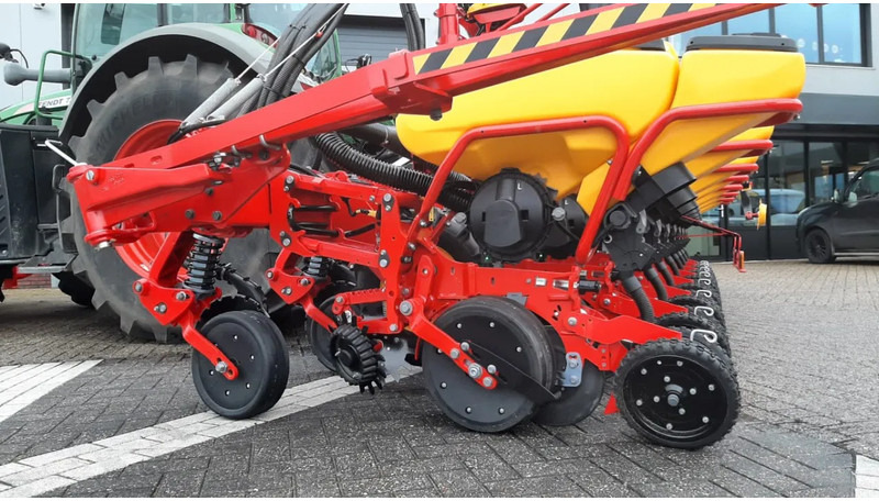 Vaderstad Tempo V 8 - Посівна техніка: фото 5 Vaderstad Tempo V 8 - Посівна техніка: фото 5