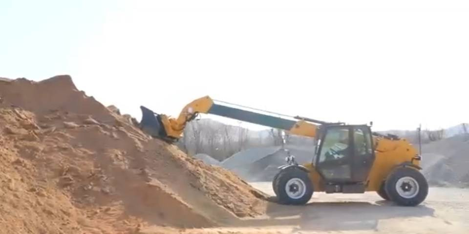 New Backhoe loader MAXUS Новий екскаватор-навантажувач MAXUS YC4A105Z-T20 YC4A105Z-T20 - Навантажувач телескопічний: фото 1 New Backhoe loader MAXUS Новий екскаватор-навантажувач MAXUS YC4A105Z-T20 YC4A105Z-T20 - Навантажувач телескопічний: фото 1