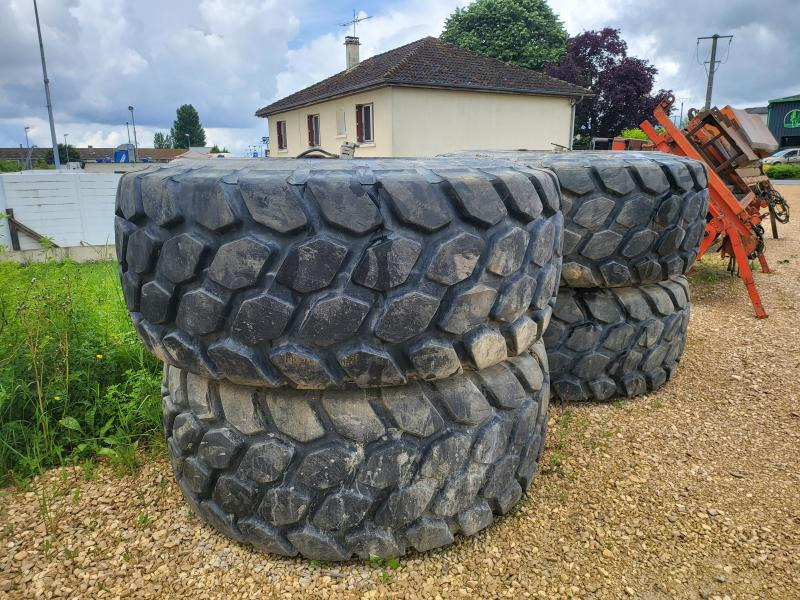 Bridgestone - Шина в категорії Будівельна техніка: фото 1 Bridgestone - Шина в категорії Будівельна техніка: фото 1