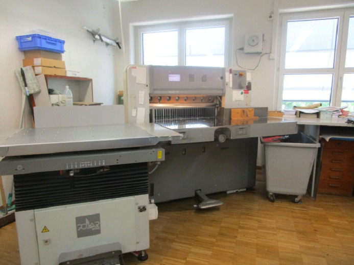 POLAR 78 ES - Паперорізальна машина: фото 2 POLAR 78 ES - Паперорізальна машина: фото 2