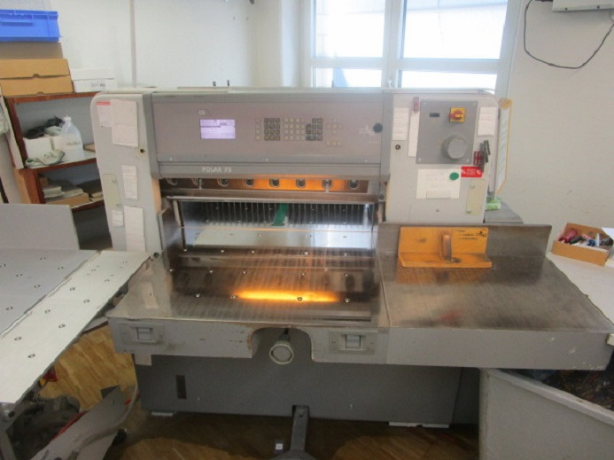 POLAR 78 ES - Паперорізальна машина: фото 3 POLAR 78 ES - Паперорізальна машина: фото 3