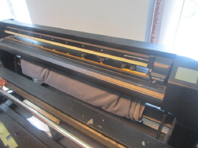 SCHNEIDEPLOTTER SUMMA S140 MIT UV-TROCKNER FCD-01 - Паперорізальна машина: фото 5 SCHNEIDEPLOTTER SUMMA S140 MIT UV-TROCKNER FCD-01 - Паперорізальна машина: фото 5