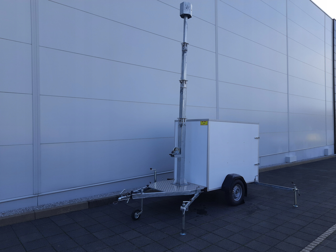 PRZYCZEPA Z MASZTEM TELESKOPOWYM DO MONITORINGU / TRAILER WITH TELESCOPIC MAST FOR MONITORING - Закритий кузов причіп: фото 2 PRZYCZEPA Z MASZTEM TELESKOPOWYM DO MONITORINGU / TRAILER WITH TELESCOPIC MAST FOR MONITORING - Закритий кузов причіп: фото 2