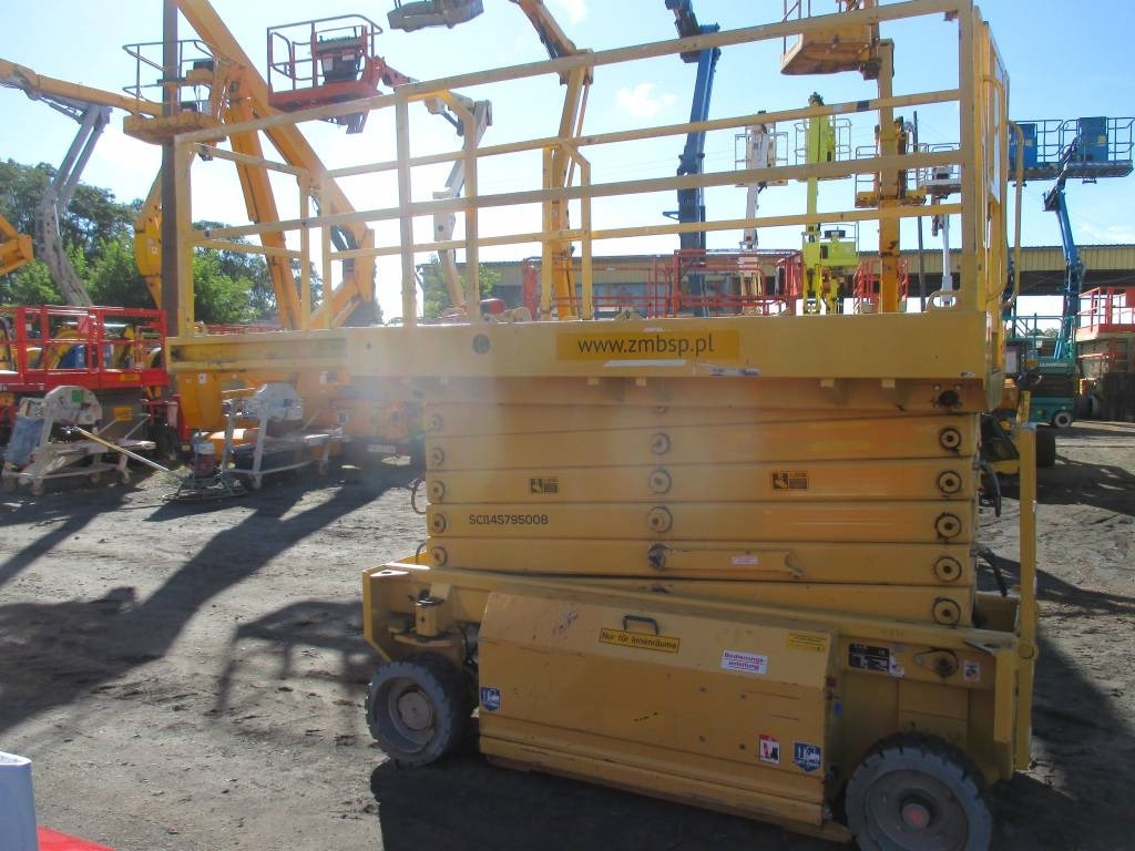 Ножичний підйомник HAB S142-12E2WD: фото 6 Ножичний підйомник HAB S142-12E2WD: фото 6