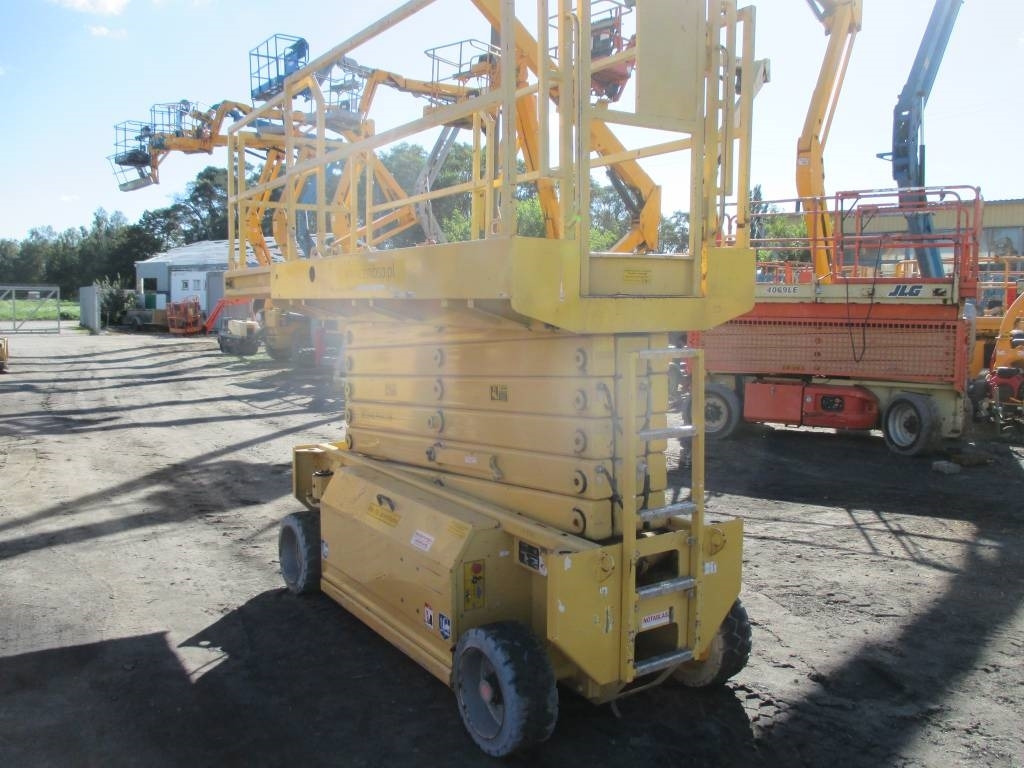 Ножичний підйомник HAB S142-12E2WD: фото 5 Ножичний підйомник HAB S142-12E2WD: фото 5