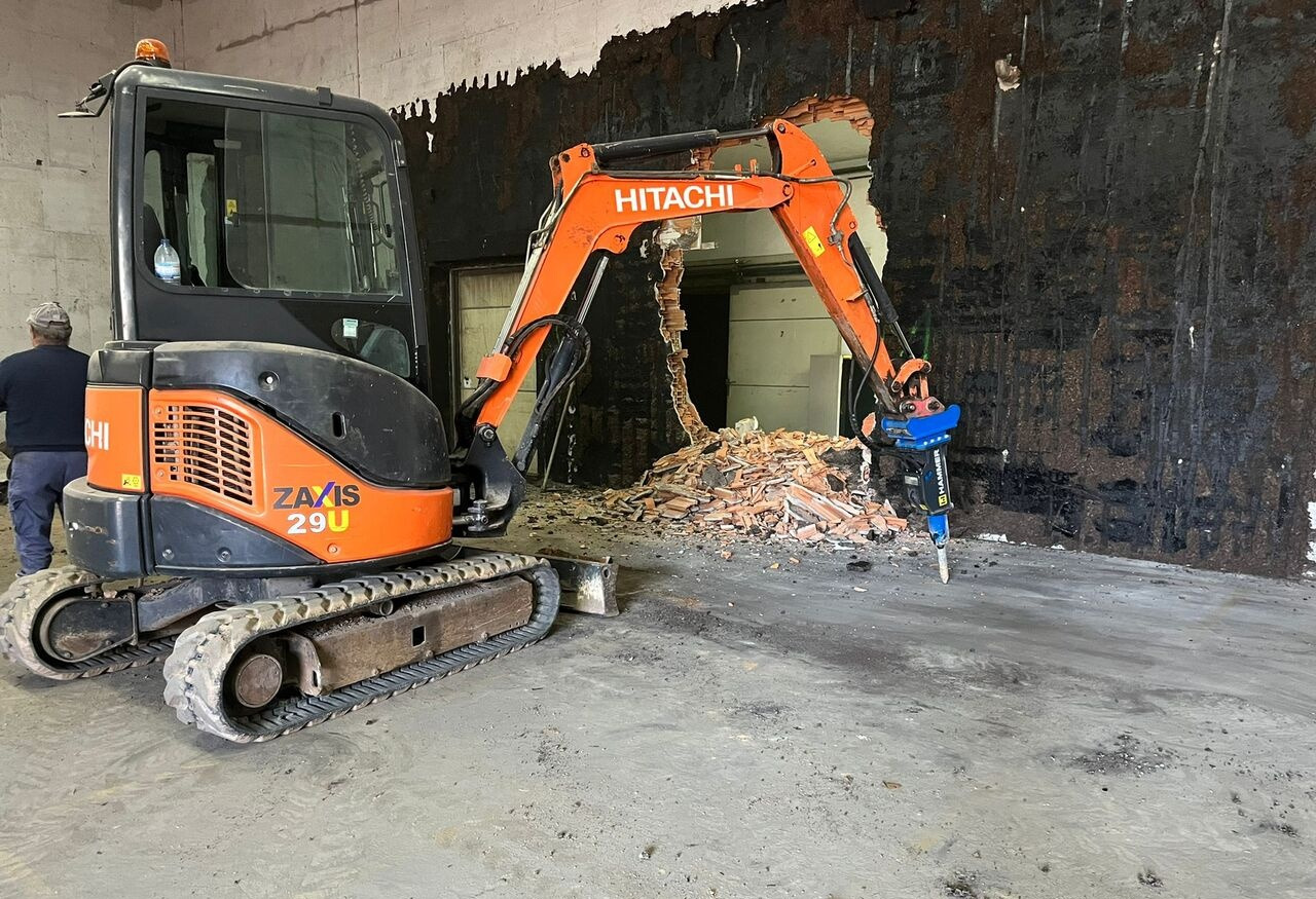 Hitachi ZX29 - Міні-екскаватор: фото 2 Hitachi ZX29 - Міні-екскаватор: фото 2
