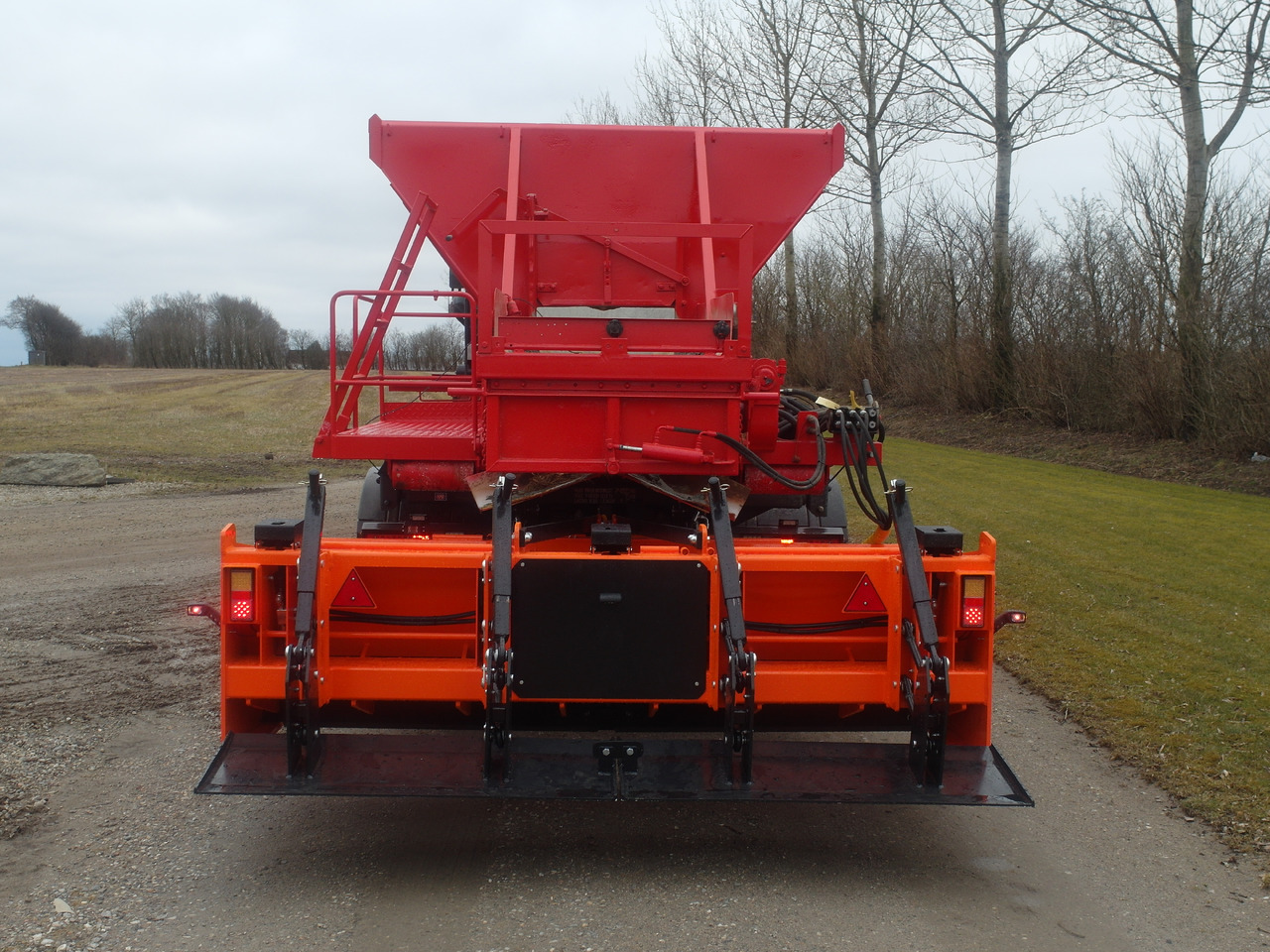 GST 1500-3000 Gravel Road leveler box laying of gravel for trucks and tractor - Скрепер: фото 2 GST 1500-3000 Gravel Road leveler box laying of gravel for trucks and tractor - Скрепер: фото 2