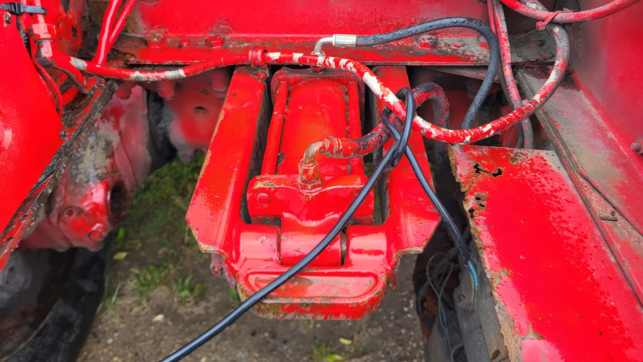 Тягач SCANIA R 142 H 6X2 SU KRANU: фото 8 Тягач SCANIA R 142 H 6X2 SU KRANU: фото 8