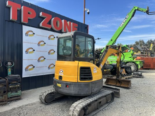 Bobcat E35 Cabine à 20500 € HT - Міні-екскаватор: фото 3 Bobcat E35 Cabine à 20500 € HT - Міні-екскаватор: фото 3