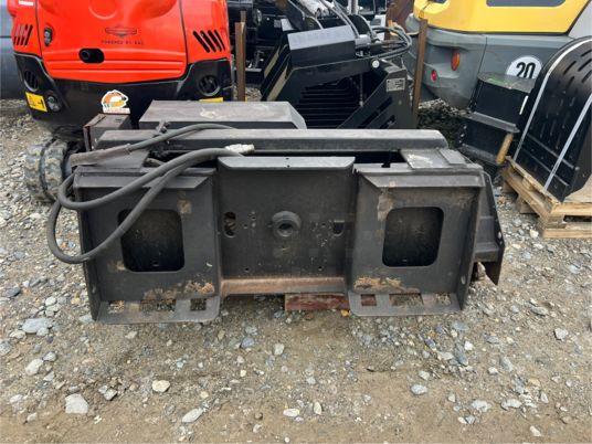 Broyeur forestier MBI pour chargeur - 3900€ NET - Лісовий мульчер: фото 3 Broyeur forestier MBI pour chargeur - 3900€ NET - Лісовий мульчер: фото 3