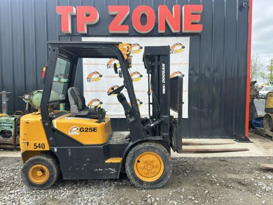 Doosan G25E à 10500 € HT - Газовий навантажувач: фото 3 Doosan G25E à 10500 € HT - Газовий навантажувач: фото 3