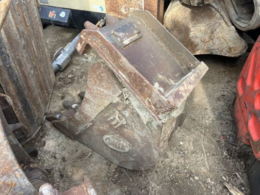Godet de tranchée attache Volvo EC55 - Ківш: фото 2 Godet de tranchée attache Volvo EC55 - Ківш: фото 2