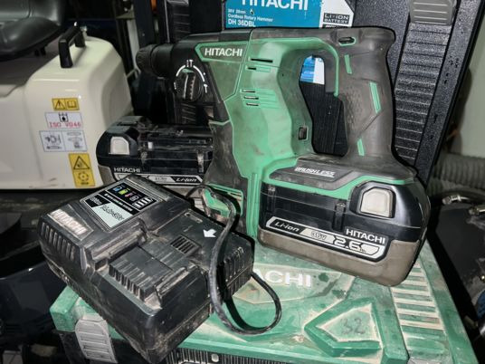 Marteau perforateur burineur hitachi - Будівельне обладнання: фото 4 Marteau perforateur burineur hitachi - Будівельне обладнання: фото 4