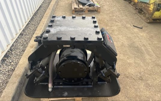 Plaque vibrante hydraulique pour pelle de 10T à 18T - Віброплита, Навісне обладнання: фото 4 Plaque vibrante hydraulique pour pelle de 10T à 18T - Віброплита, Навісне обладнання: фото 4