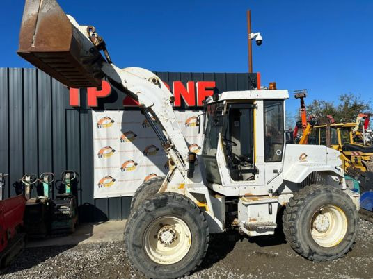 Venieri Case 421B à 13 500 € HT - Колісний навантажувач: фото 2 Venieri Case 421B à 13 500 € HT - Колісний навантажувач: фото 2