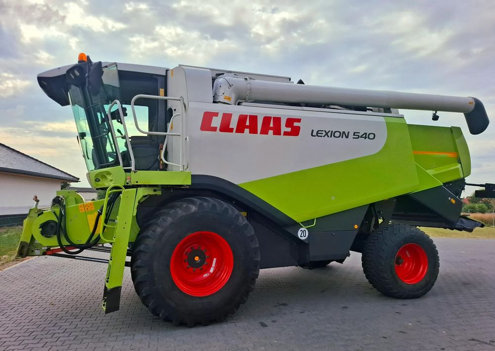 Claas Lexion 540 heder 6.6 m, Nie Malowany, Stan Bardzo Dobry - Зернозбиральний комбайн: фото 2 Claas Lexion 540 heder 6.6 m, Nie Malowany, Stan Bardzo Dobry - Зернозбиральний комбайн: фото 2