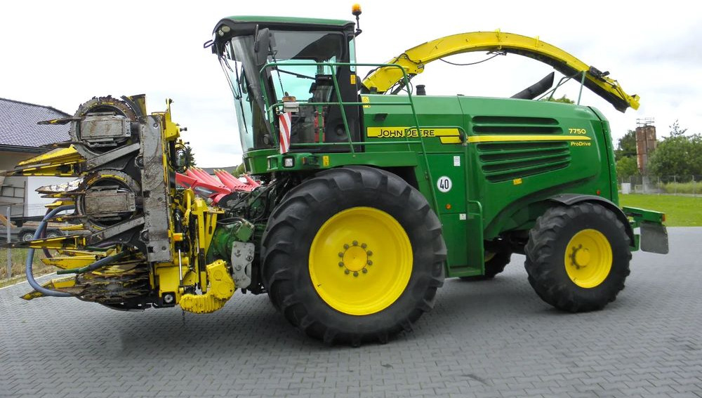 John Deere 7750 ProDrive 2008 Rok, +Kemper 375, +podbieracz do traw, Nie Malowany, Stan Bardzo Dobry - Кормозбиральний комбайн: фото 1 John Deere 7750 ProDrive 2008 Rok, +Kemper 375, +podbieracz do traw, Nie Malowany, Stan Bardzo Dobry - Кормозбиральний комбайн: фото 1