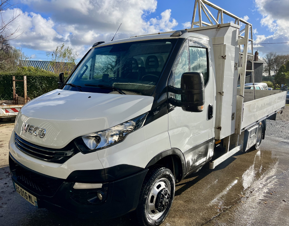 IVECO Daily 35-180 35c18 plateau - Легка бортова вантажівка: фото 1 IVECO Daily 35-180 35c18 plateau - Легка бортова вантажівка: фото 1