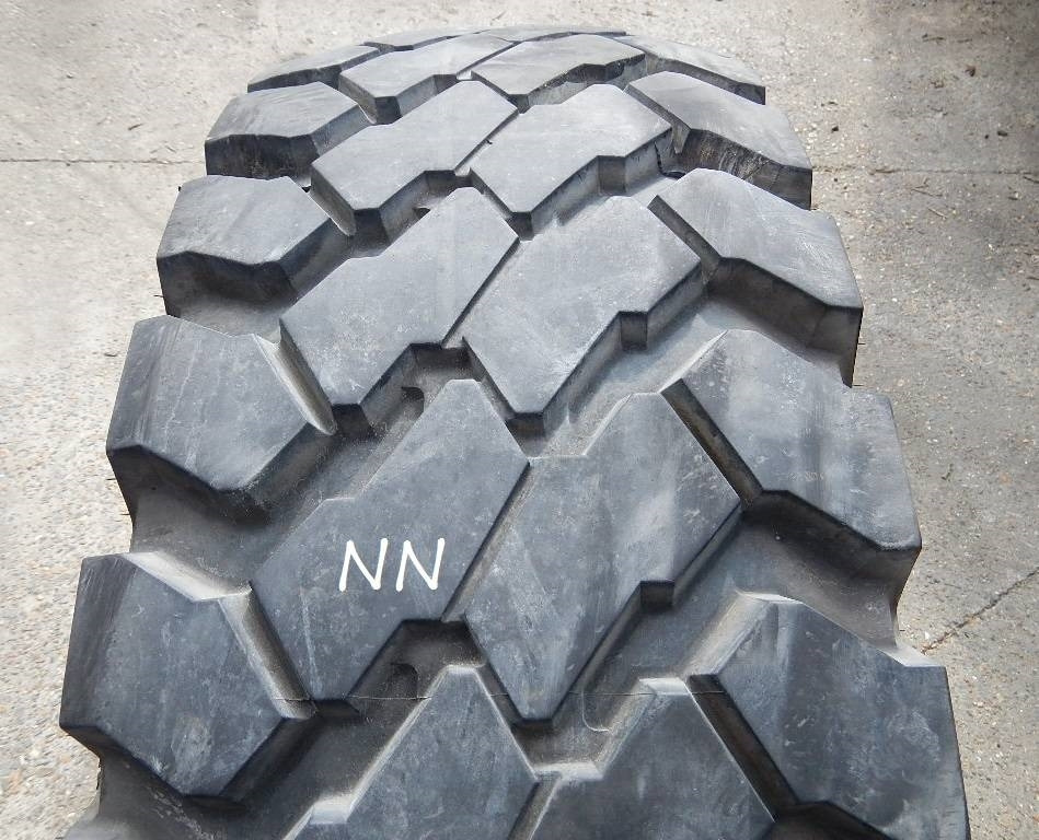 Continental 14.00R20 HCS - USED NN 95% - Шина в категорії Вантажівки: фото 2 Continental 14.00R20 HCS - USED NN 95% - Шина в категорії Вантажівки: фото 2