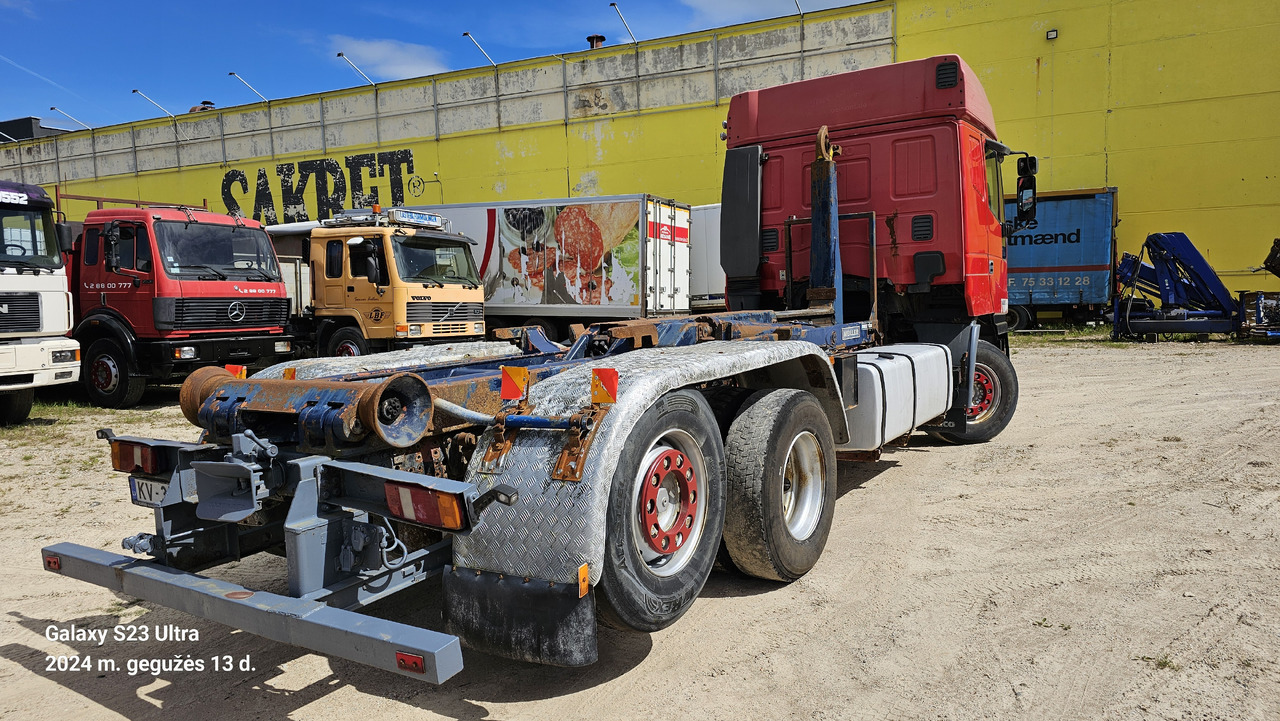 IVECO 240E42 6x2 - Гаковий мультиліфт вантажівка: фото 5 IVECO 240E42 6x2 - Гаковий мультиліфт вантажівка: фото 5